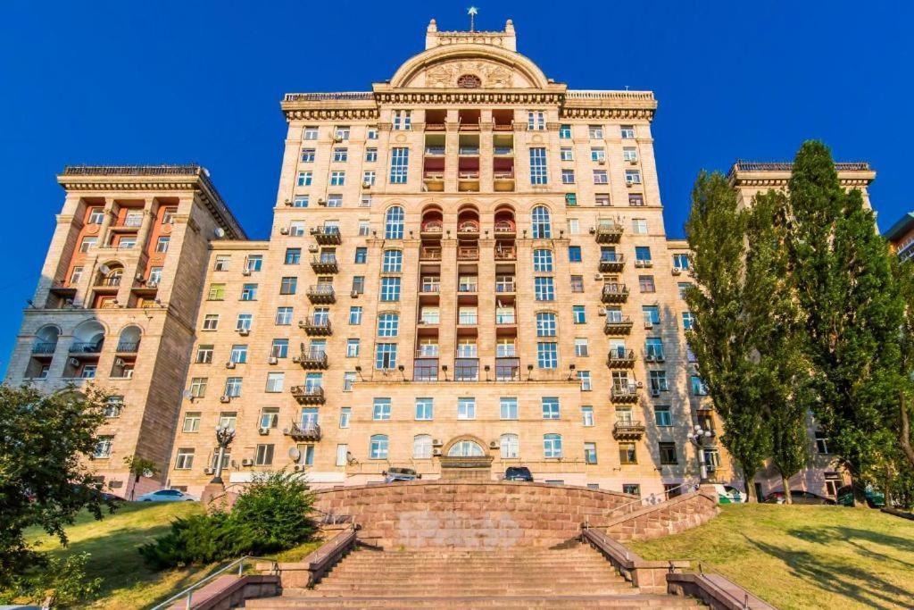 Апартаменти 3-Кімнатні, Метро Хрещатик Kiev Exterior foto